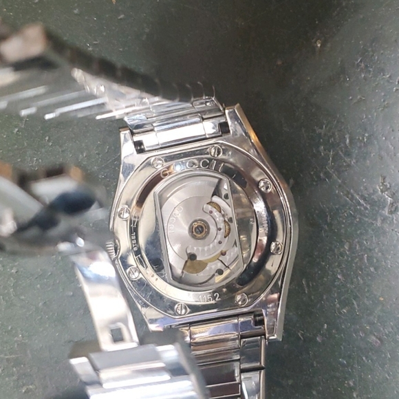 Gucci Watch - Picture 2 of 2